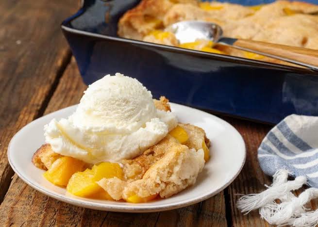Old-Fashioned Peach Cobbler